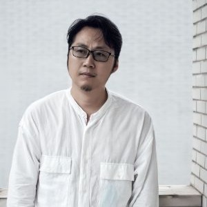 张春昶 